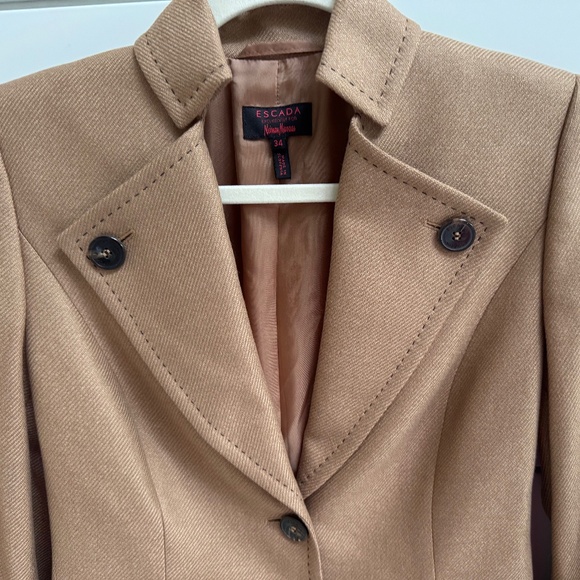 Ladie’s jacket, size 34 by Escada, exclusively for Neiman Marcus - Picture 2 of 2